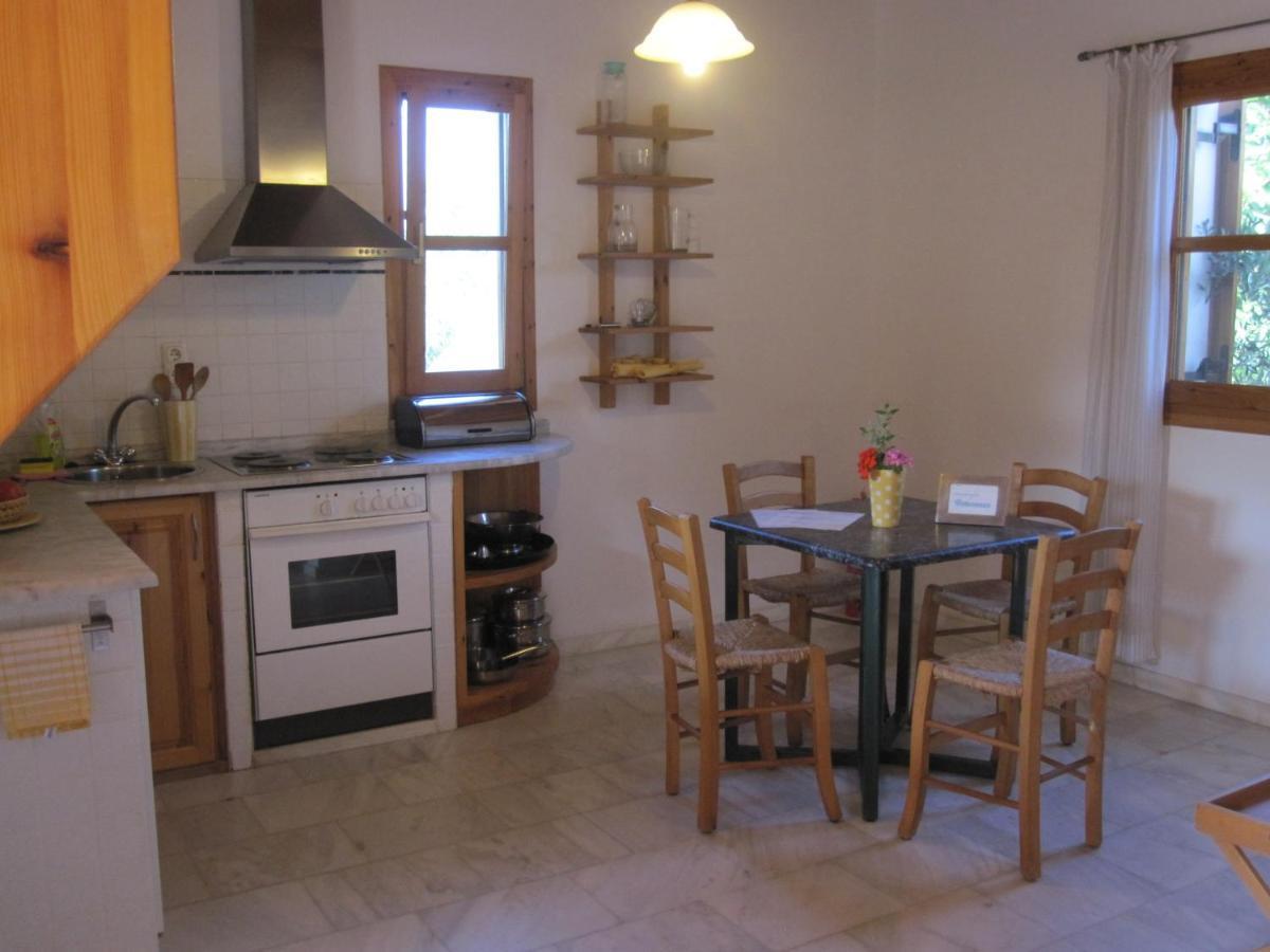 Ionianeon Apartments Agios Ilias  Bagian luar foto