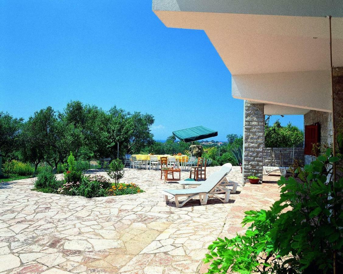 Ionianeon Apartments Agios Ilias  Bagian luar foto